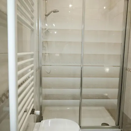 L'albero Di Giada בארי