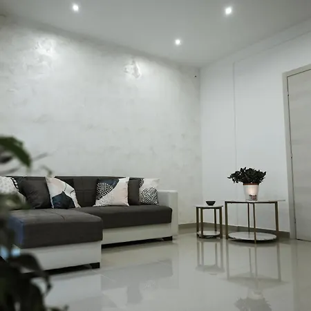 L'albero Di Giada בארי